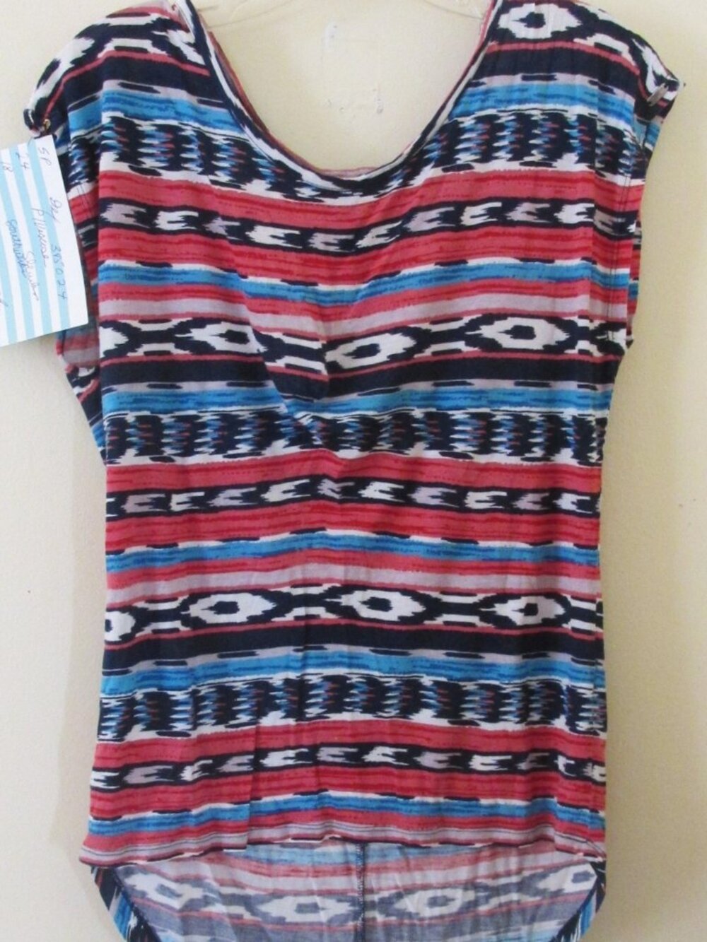 DEX~ 25084~Womens Sleeveless~Blouse Top~Size SP~Beautiful Southwestern Pattern~